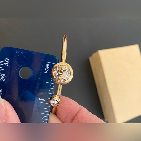 Michael Kors open cuff crystal bracelet - Picture 9 of 9